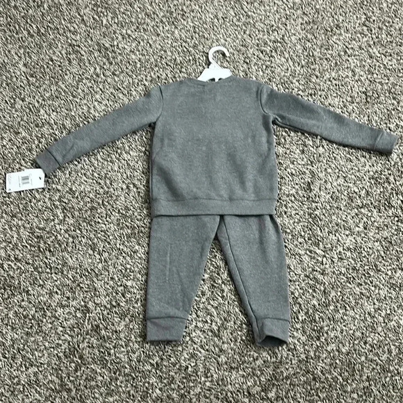Nike Boys 2 Piece Set - Picture 2 of 3
